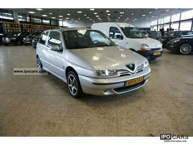 Alfa Romeo 145 145 1.6 TwinSpark L 0