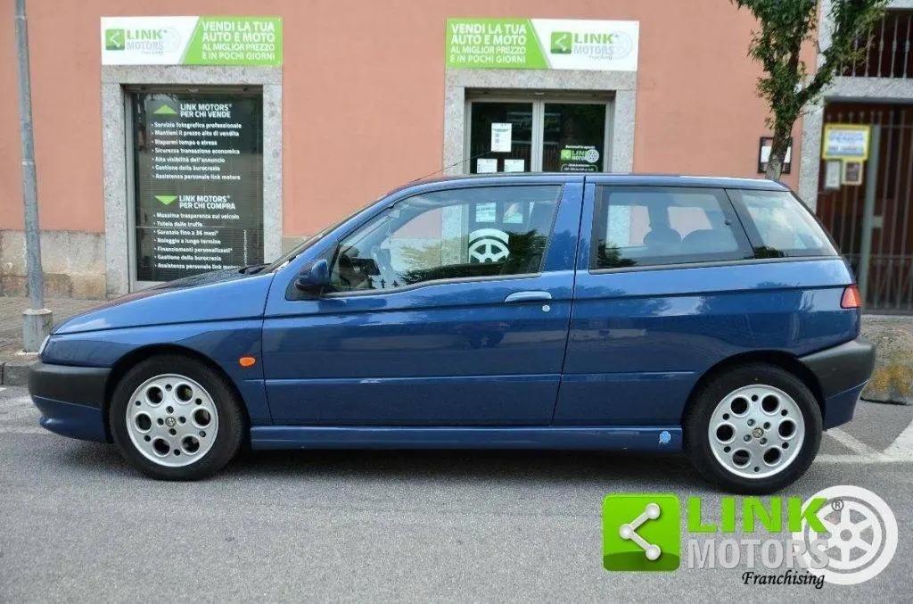 Alfa Romeo 145 145 2.0 16V TwinSpark Quadrifoglio Verde 4