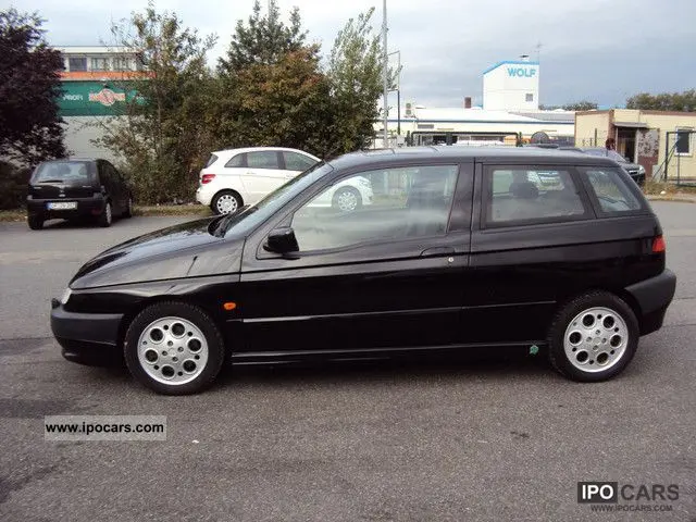 Alfa Romeo 145 145 2.0 16V TwinSpark Quadrifoglio Verde 4
