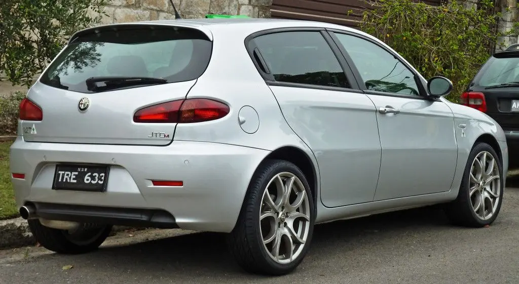 Alfa Romeo 147 147 1.6 TwinSpark Black Line 1