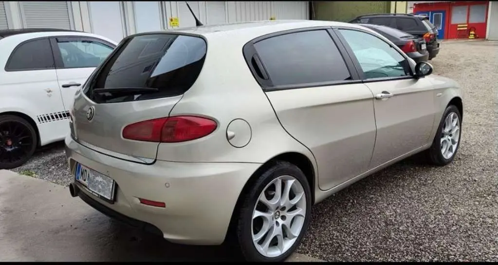 Alfa Romeo 147 147 1.6 TwinSpark Collezione 3