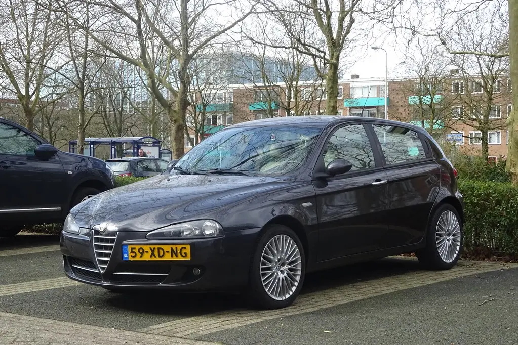 Alfa Romeo 147 147 1.6 TwinSpark Collezione 4