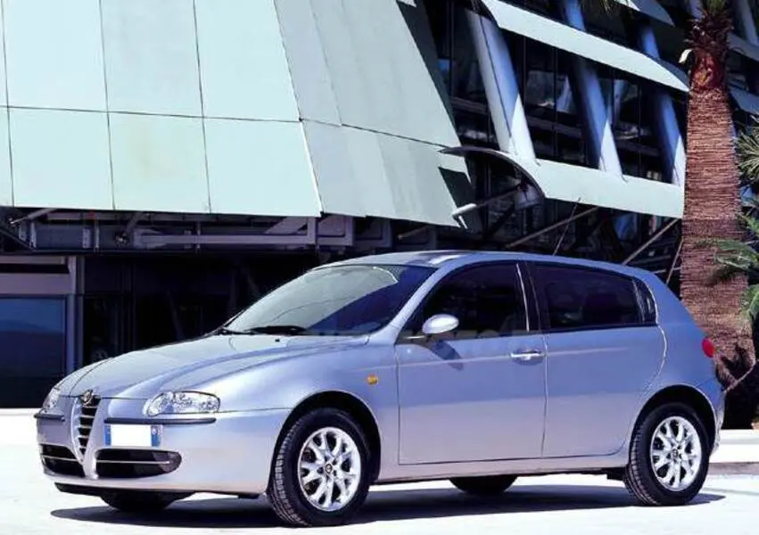 Alfa Romeo 147 147 1.6 TwinSpark Distinctive 3