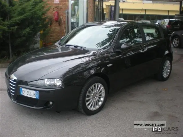 Alfa Romeo 147 147 1.9 JTD 16V Q2 6