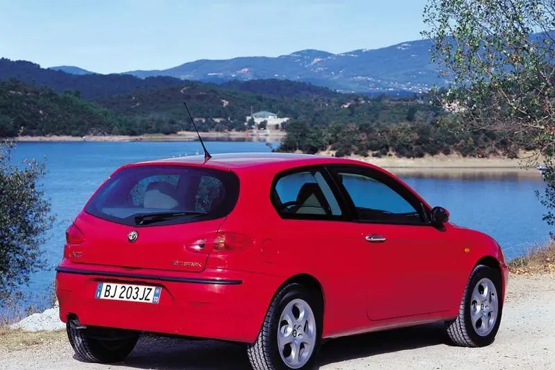 Alfa Romeo 147 147 1.9 JTD 16V Q2 5