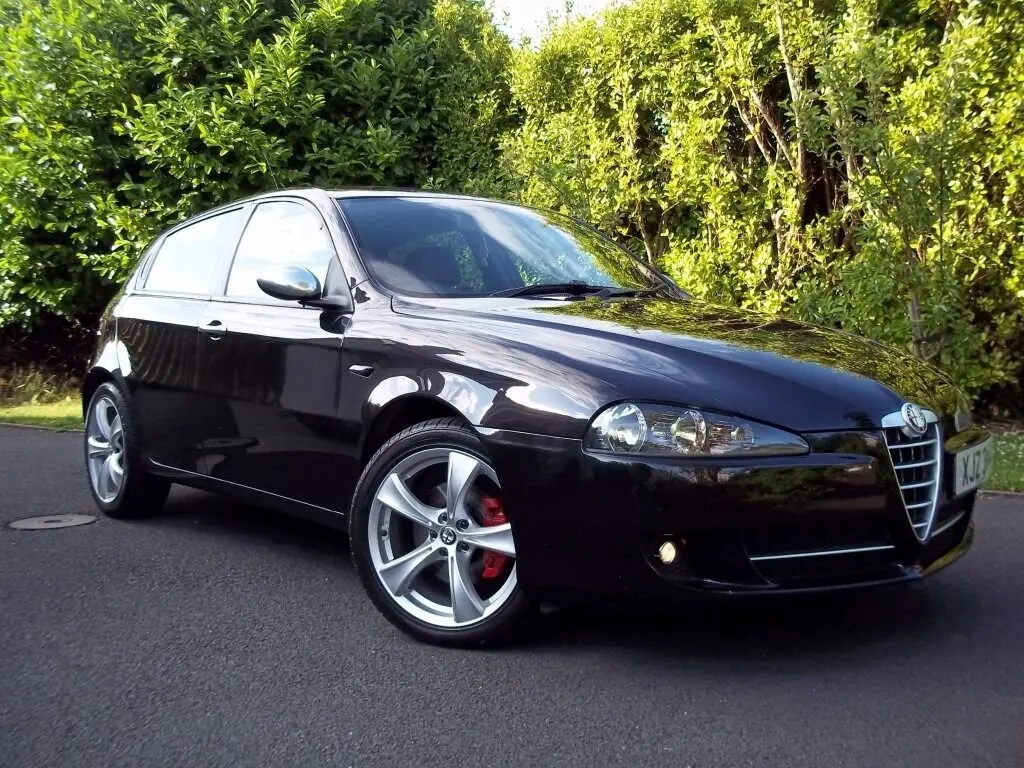 Alfa Romeo 147 147 1.9 JTD 16V Q2 6