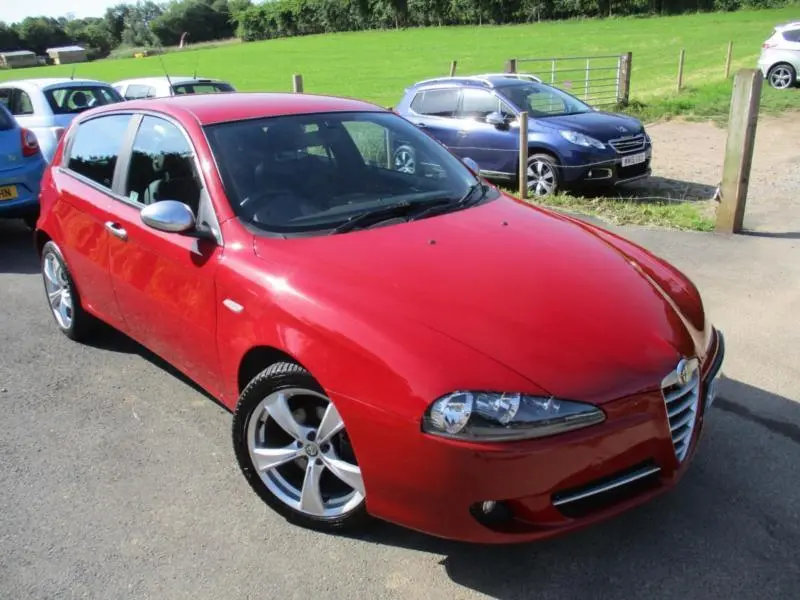 Alfa Romeo 147 147 1.9 JTD 16V Q2 3