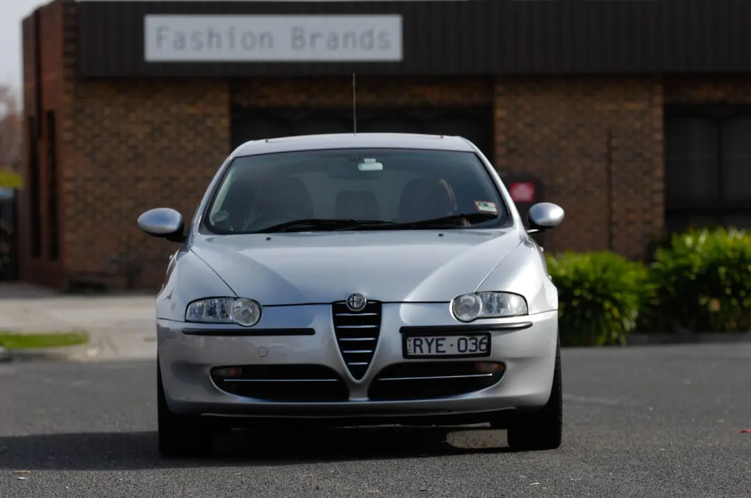 Alfa Romeo 147 147 2.0 TwinSpark Distinctive 4
