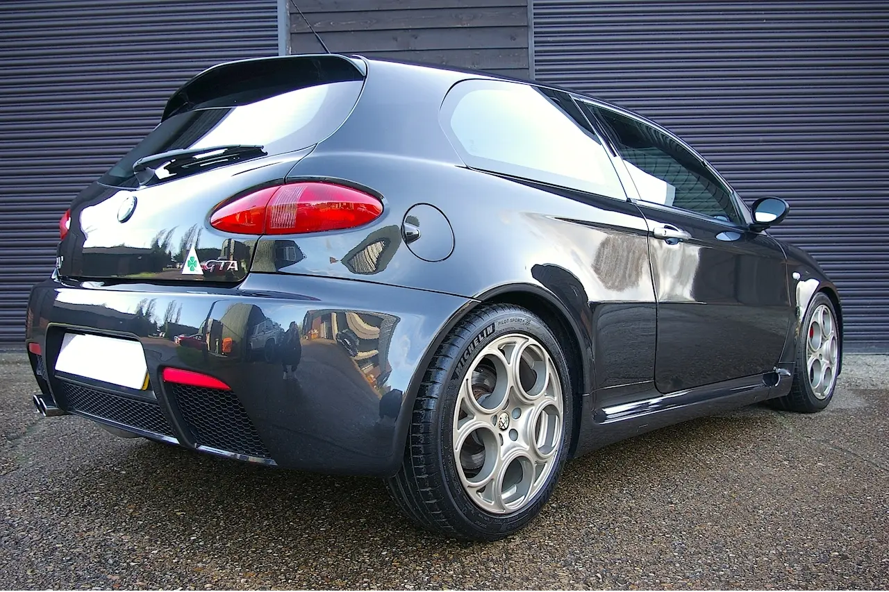 Alfa Romeo 147 147 3.2 GTA 2