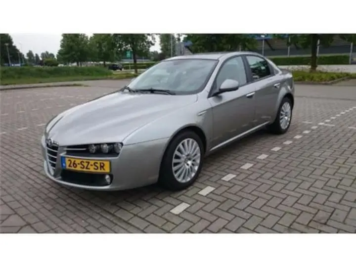 Alfa Romeo 159 159 1.9 JTS Distinctive 6
