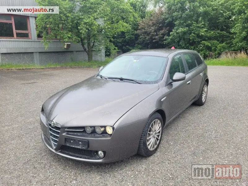 Alfa Romeo 159 159 Sport Wagon 1.9 JTD Distinctive Plus Q-Tronic 5