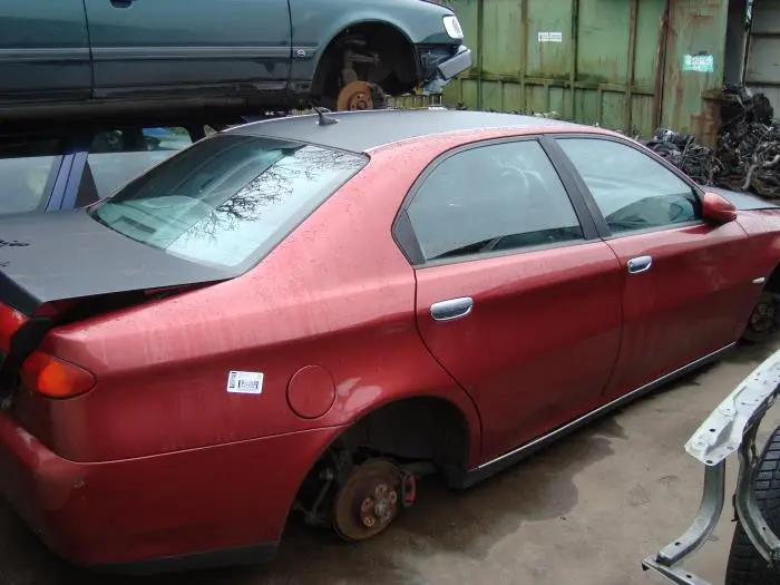 Alfa Romeo 166 166 2.0 16V TwinSpark 1