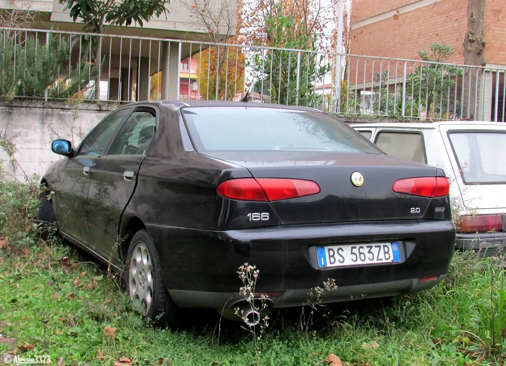 Alfa Romeo 166 166 2.0 16V TwinSpark Executive 2