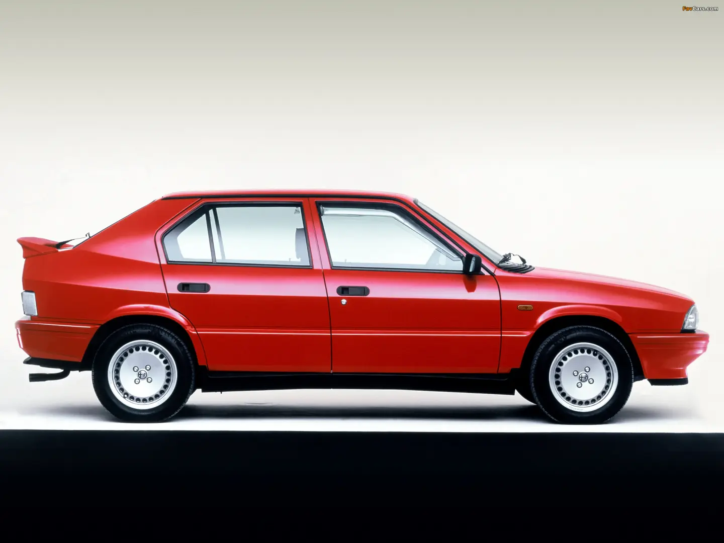 Alfa Romeo 33 33 1.7 I.E. 16V Quadrifoglio Verde 1