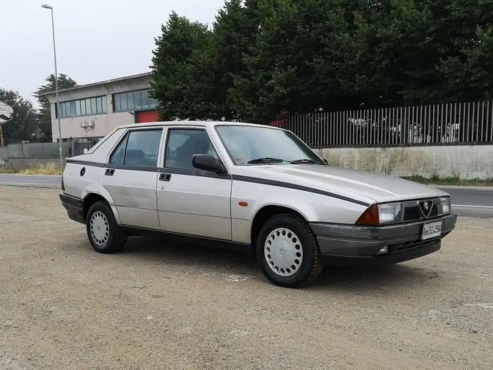 Alfa Romeo 75 75 1.6 5