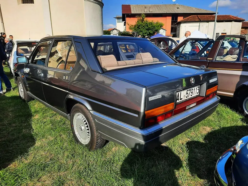 Alfa Romeo 90 90 2.0 Iniezione 3