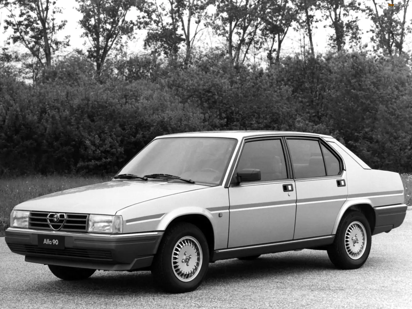 Alfa Romeo 90 90 2.0 Iniezione 5