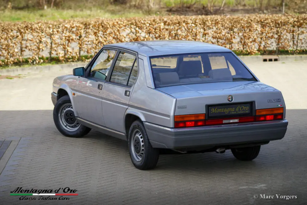 Alfa Romeo 90 90 2.4 Turbo 4