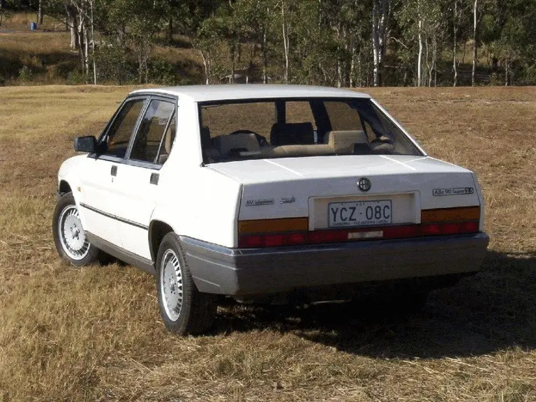 Alfa Romeo 90 90 2.5 V6 Quadrifoglio Oro 3