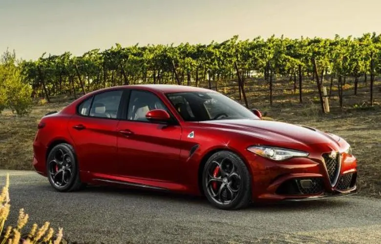 Alfa Romeo Giulia Giulia 2.0 Turbo AWD Veloce 5