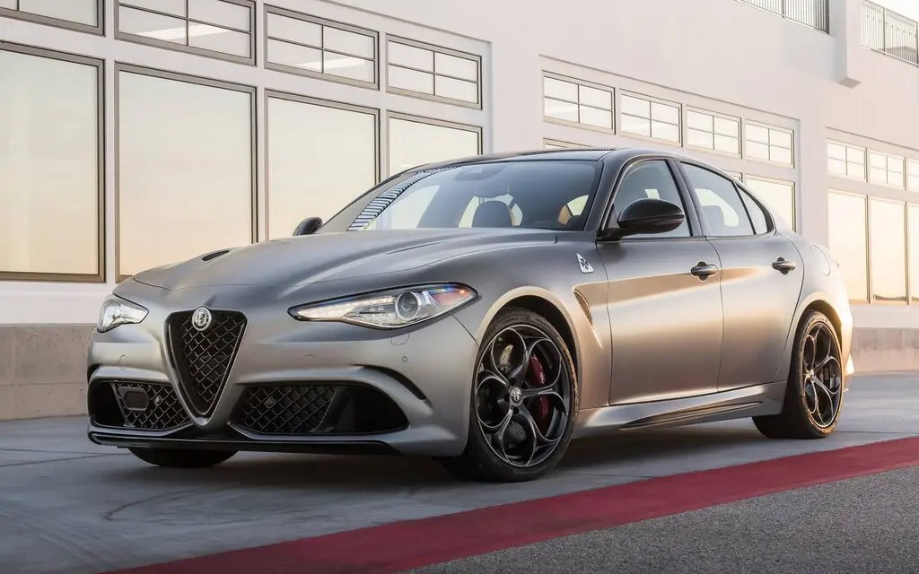 Alfa Romeo Giulia Giulia 2.0 Turbo AWD Veloce 7