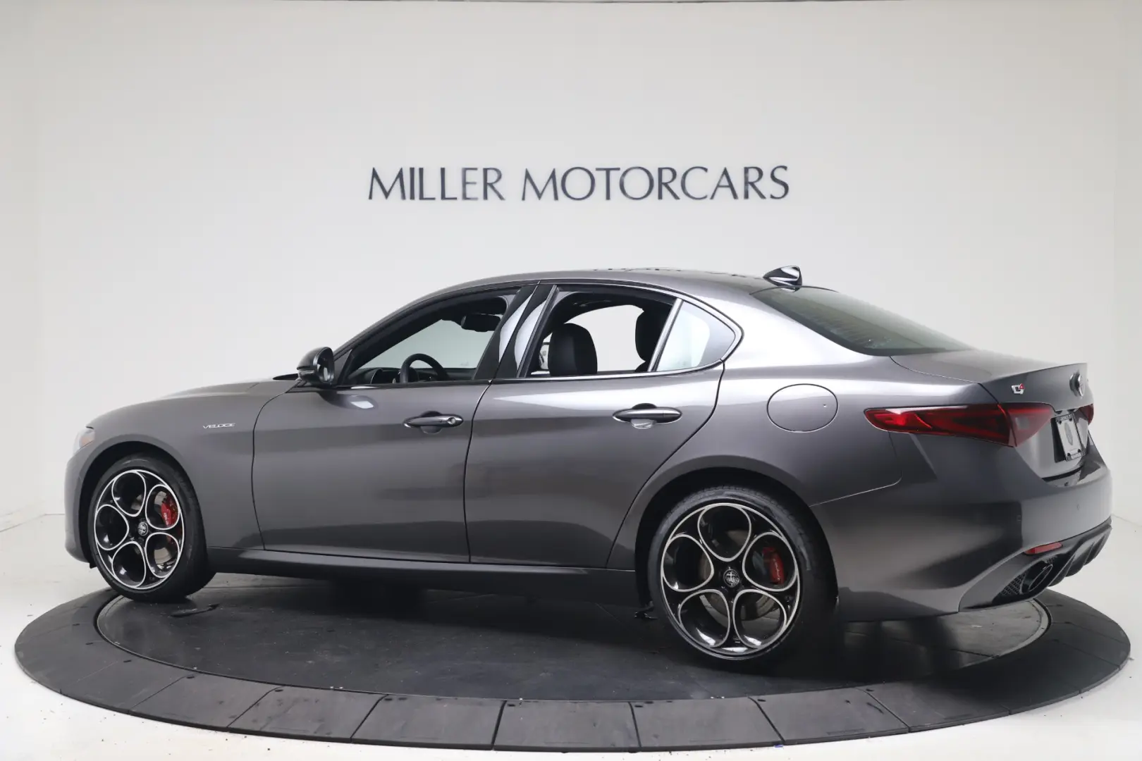 Alfa Romeo Giulia Giulia 2.0 Turbo AWD Veloce 5