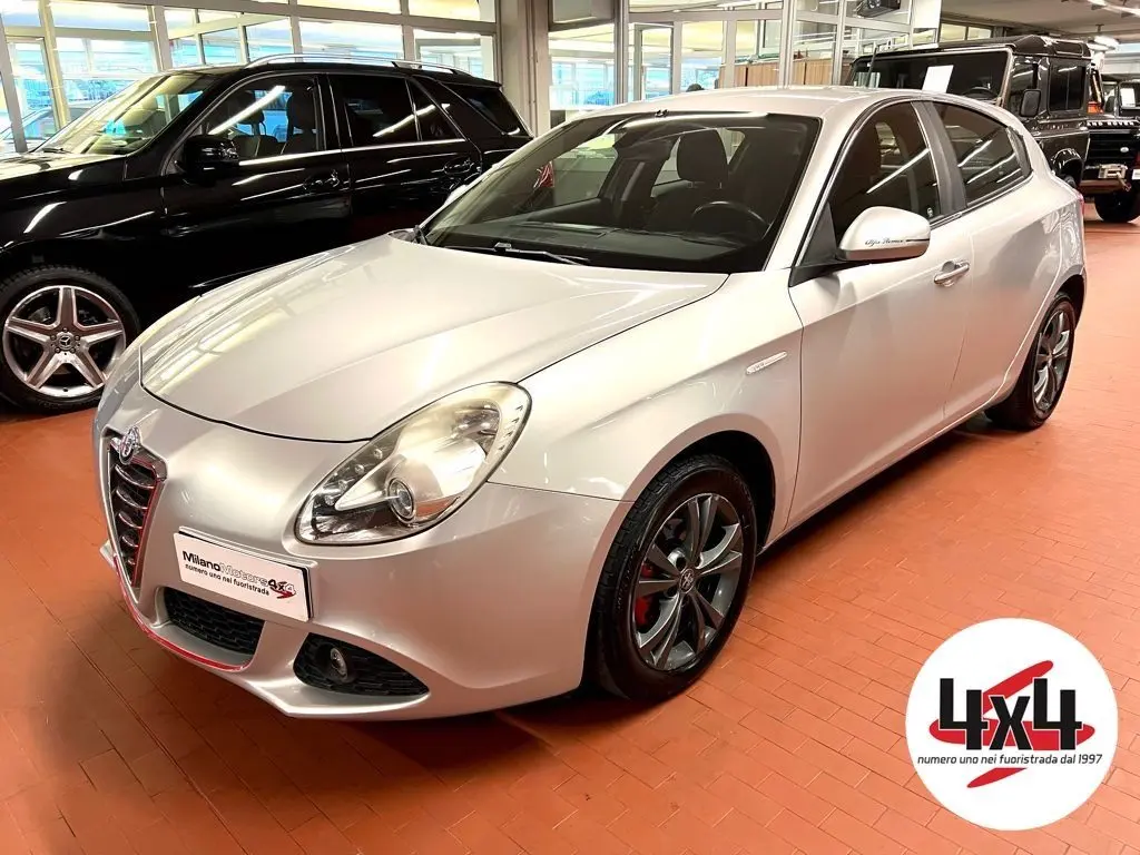 Alfa Romeo Giulietta Giulietta 1.6 JTDM-2 Start&Stop Progression 5