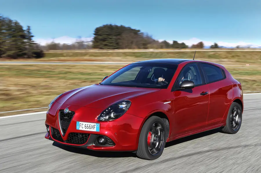 Alfa Romeo Giulietta Giulietta 1.6 JTDM-2 Start&Stop Progression 4
