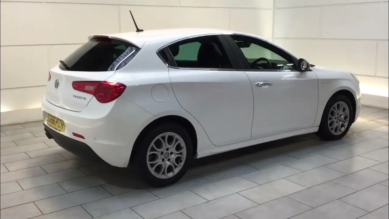 Alfa Romeo Giulietta Giulietta 1.6 JTDM-2 Start&Stop Progression TCT 5