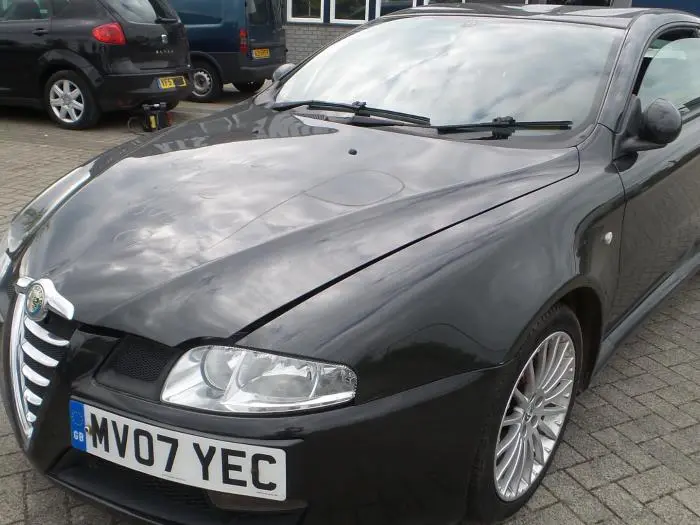 Alfa Romeo GT GT 1.9 JTD 16V Black Line 2
