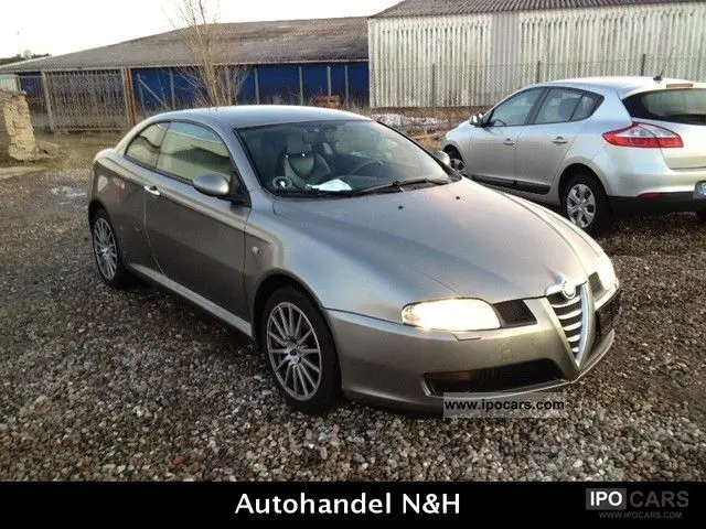 Alfa Romeo GT GT 2.0 JTS Distinctive 6