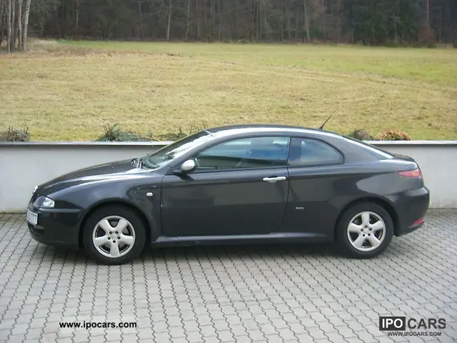 Alfa Romeo GT GT 2.0 JTS Distinctive 7