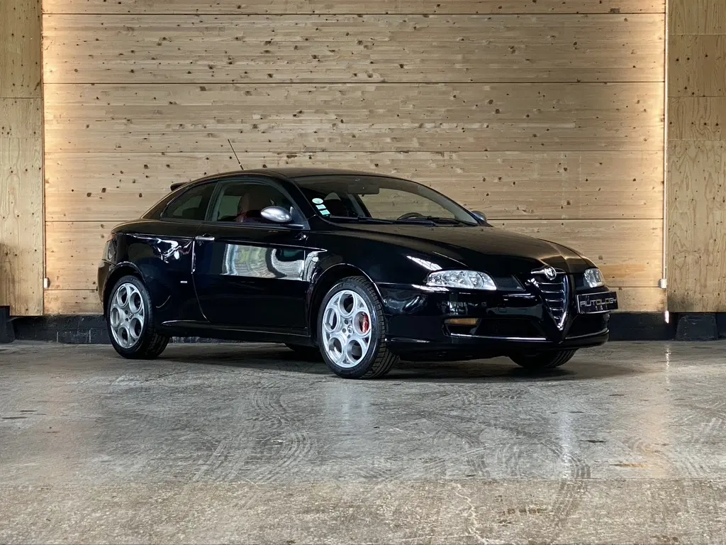 Alfa Romeo GT GT 3.2 V6 24V Distinctive 4