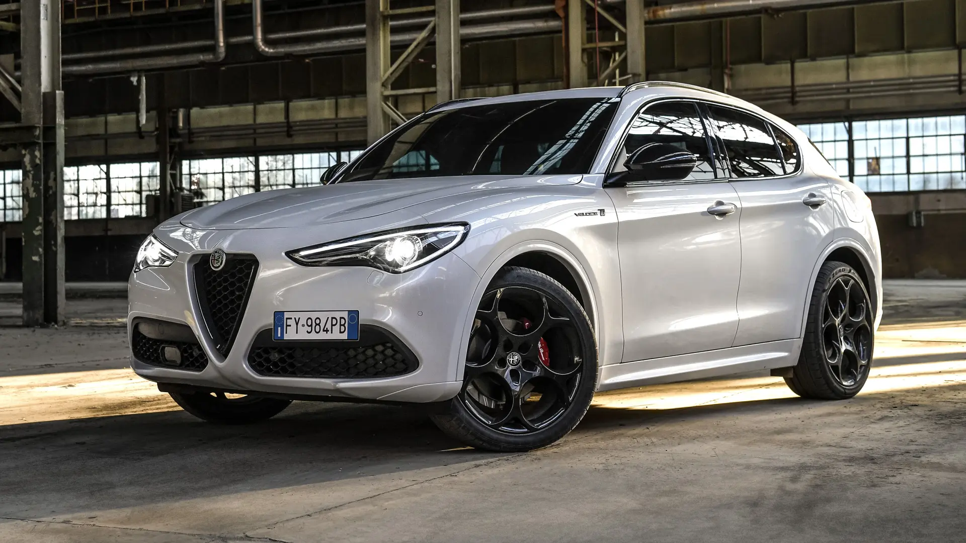 Alfa Romeo Stelvio Stelvio 2.0 AWD Veloce 2