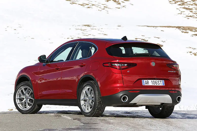 Alfa Romeo Stelvio Stelvio 2.0 Turbo AWD Estrema 3