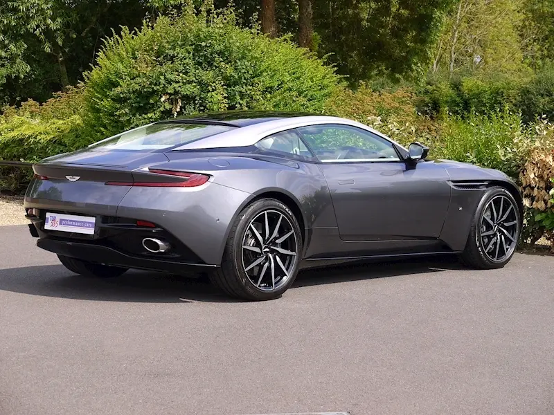 Aston Martin DB11 DB11 5.2 V12 7