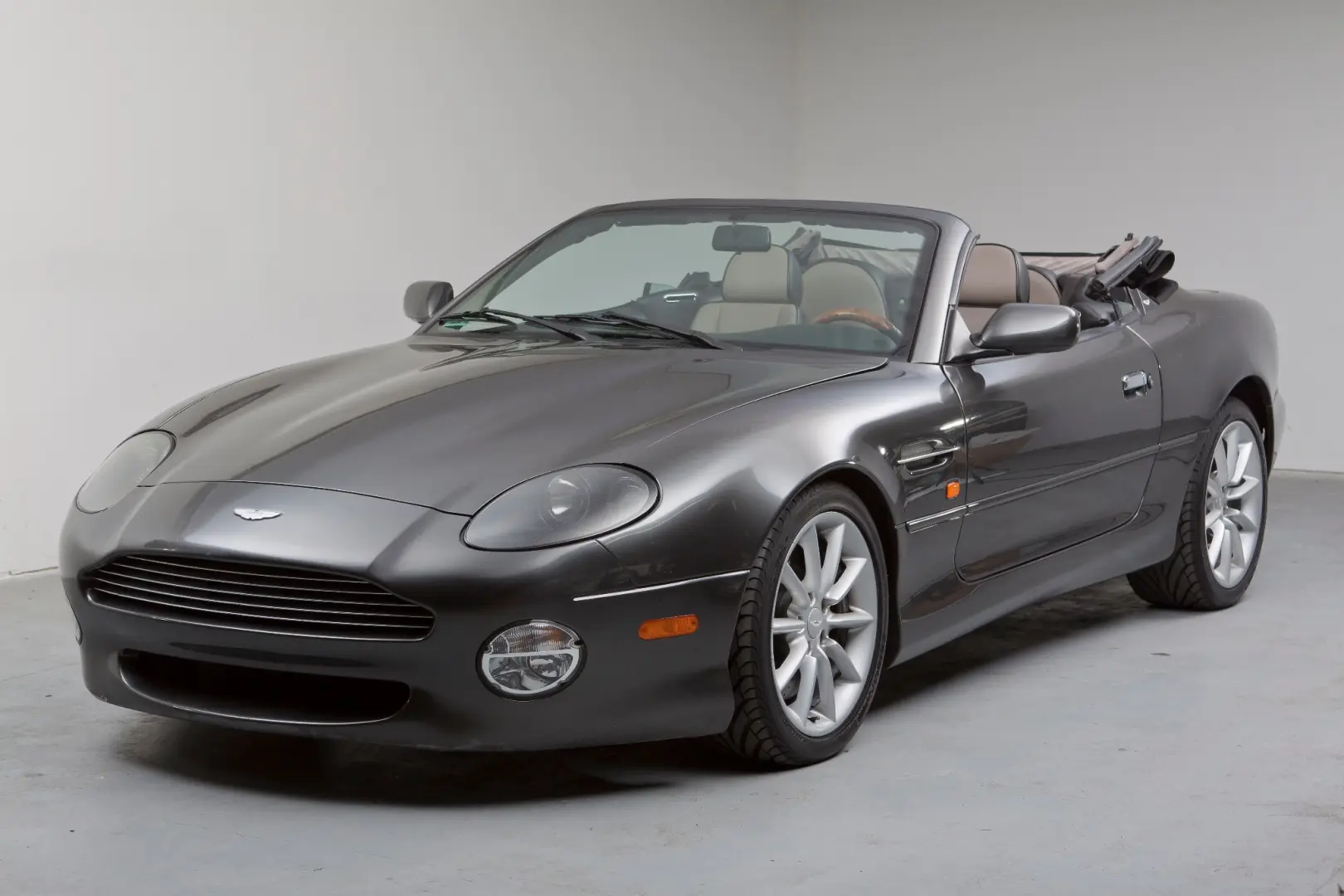 Aston Martin DB7 DB7 Volante Vantage 4
