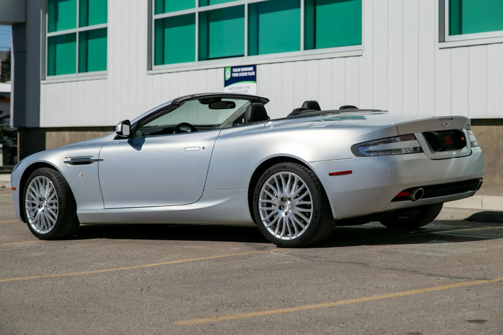 Aston Martin DB9 DB9 Volante 6.0 V12 2