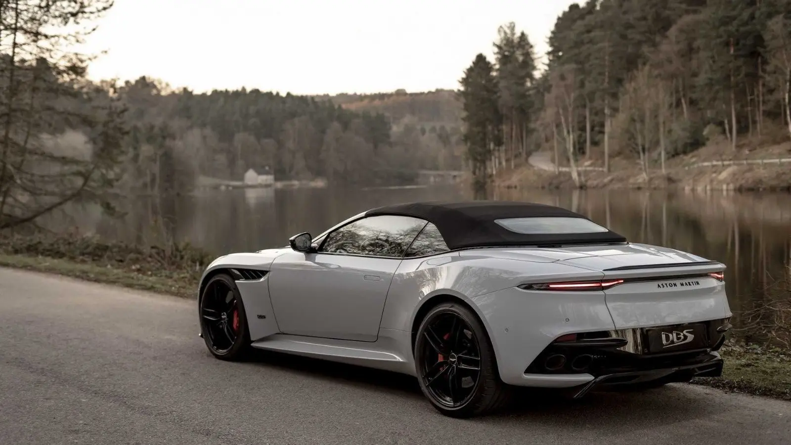 Aston Martin DBS DBS Volante 6.0 V12 Touchtronic 2
