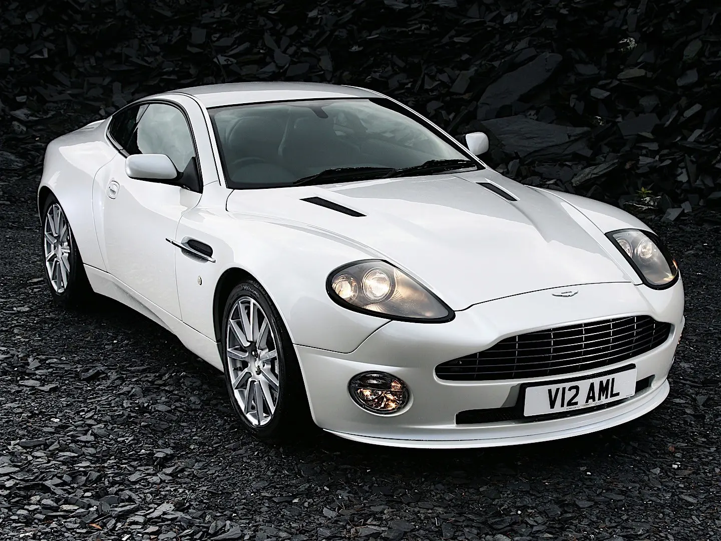 Aston Martin Vanquish Vanquish S 6