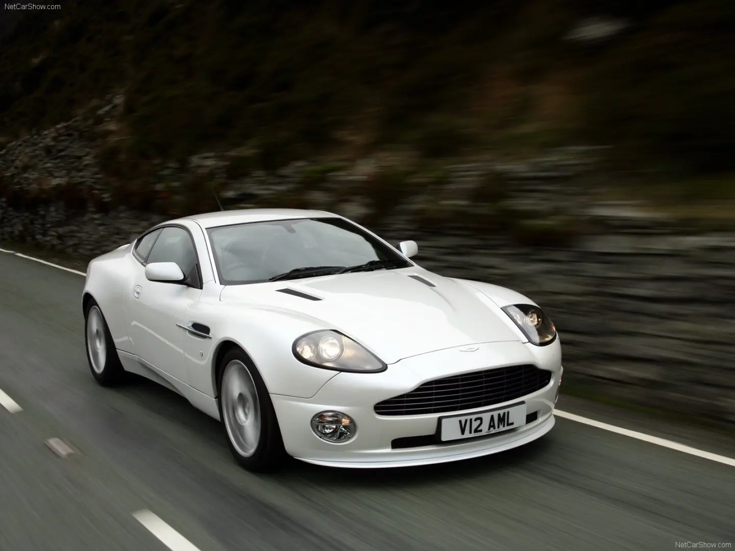 Aston Martin Vanquish Vanquish S 6