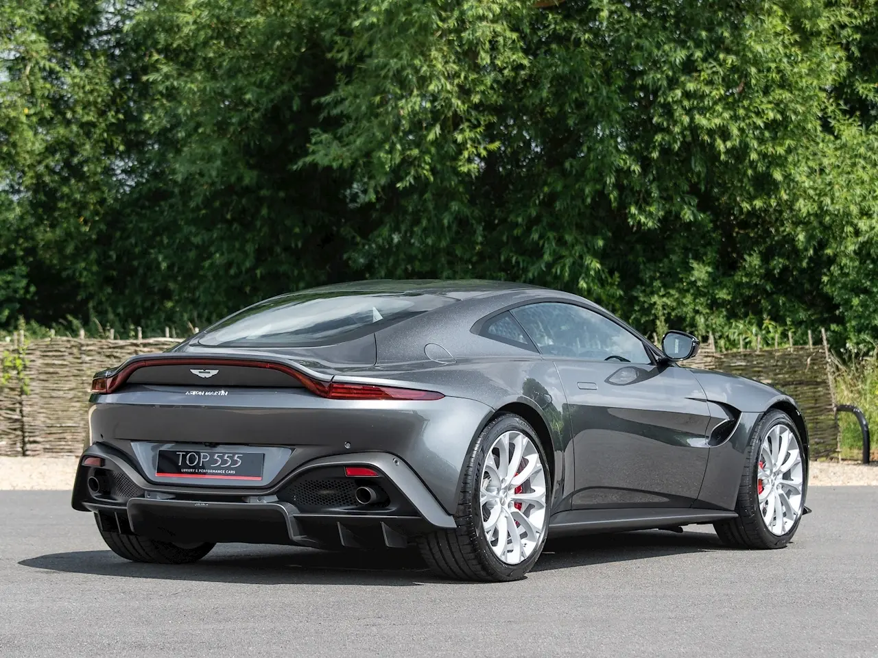 Aston Martin Vantage Vantage 4.0 V8 2