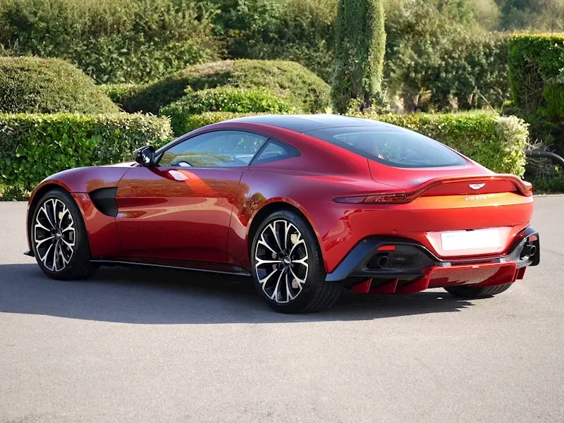 Aston Martin Vantage Vantage 4.0 V8 5