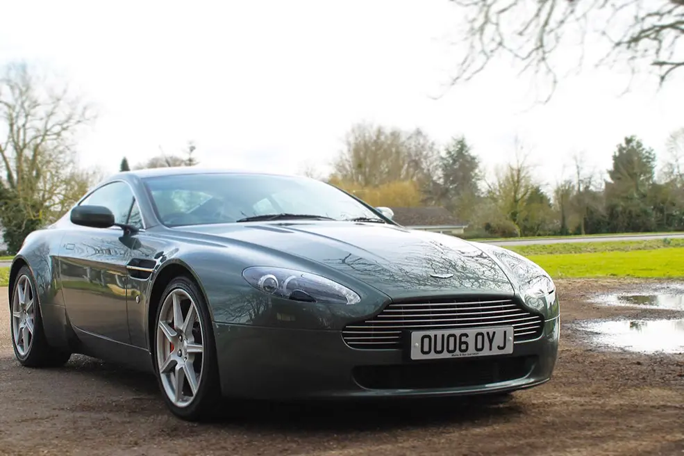 Aston Martin Vantage Vantage 4.3 V8 3