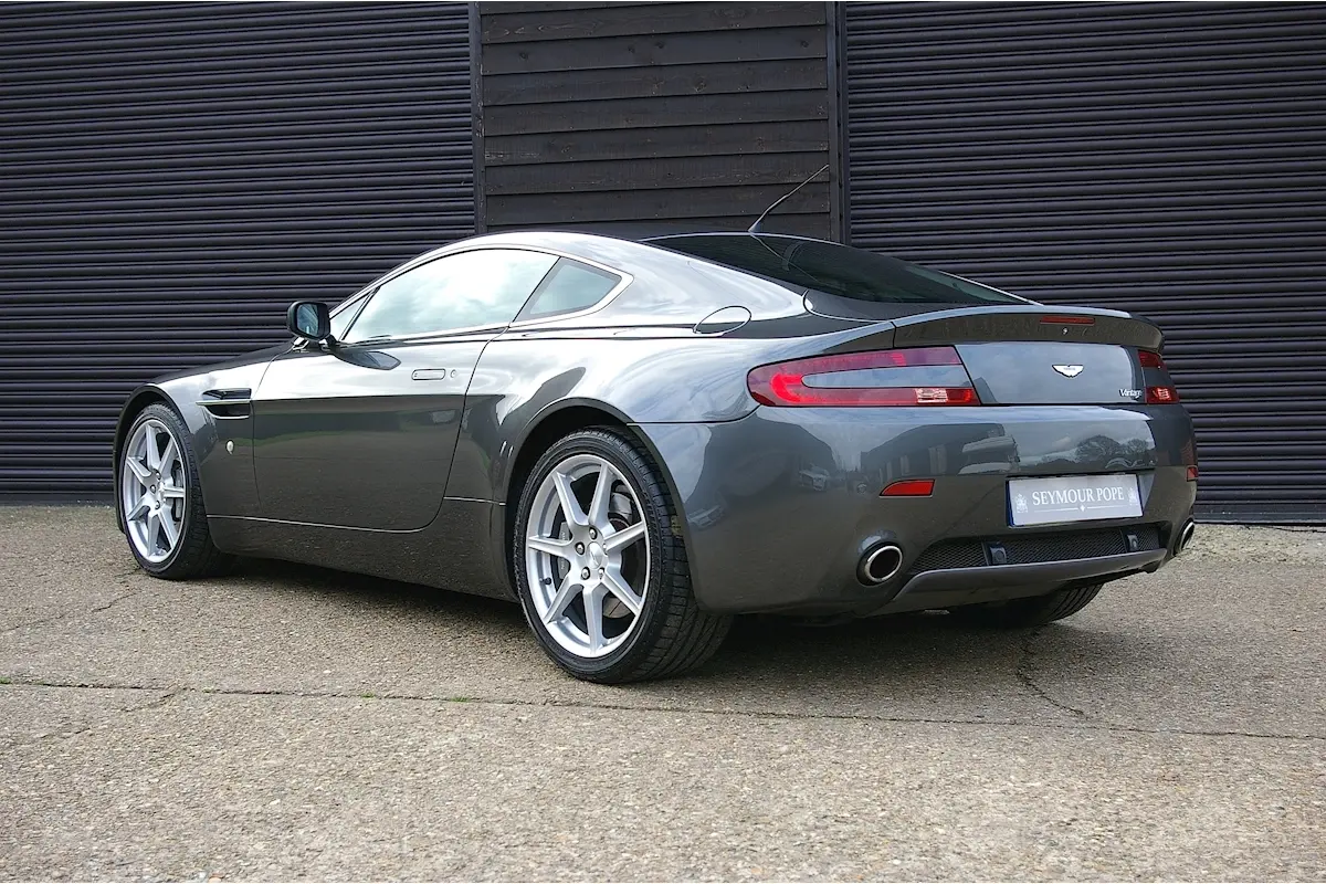 Aston Martin Vantage Vantage 4.3 V8 6