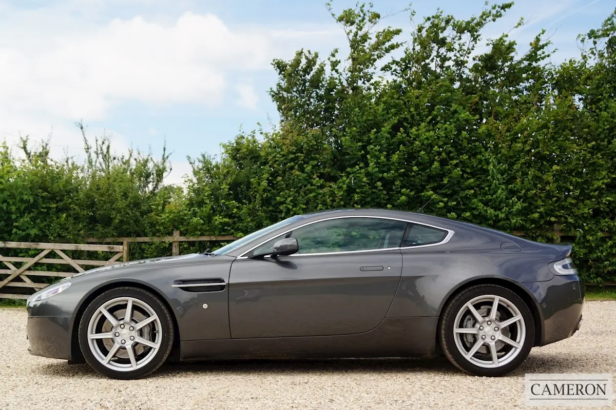 Aston Martin Vantage Vantage 4.3 V8 N400 Sportshift 6