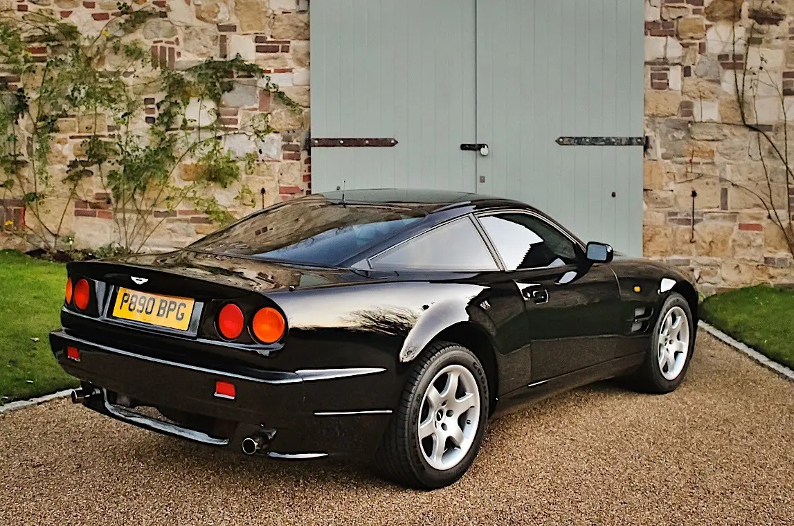 Aston Martin Vantage Vantage Vantage 6