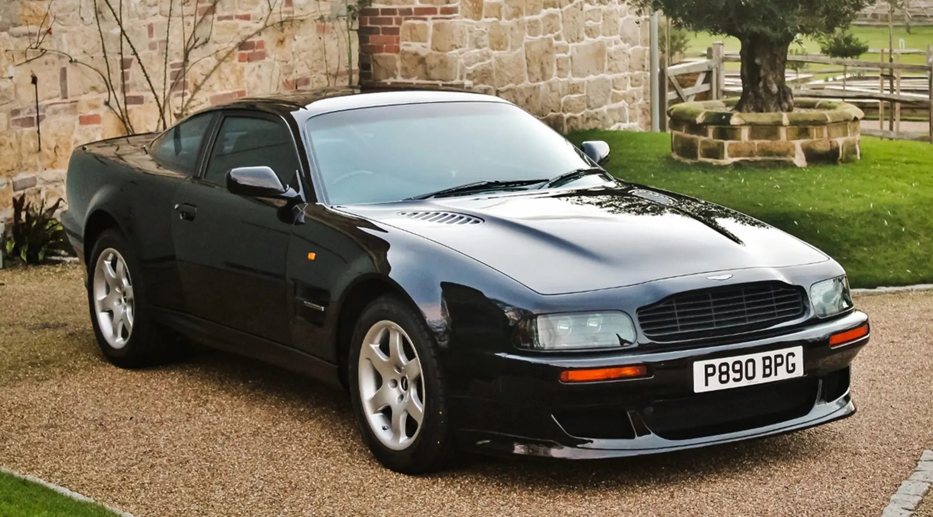 Aston Martin Vantage Vantage Vantage 5