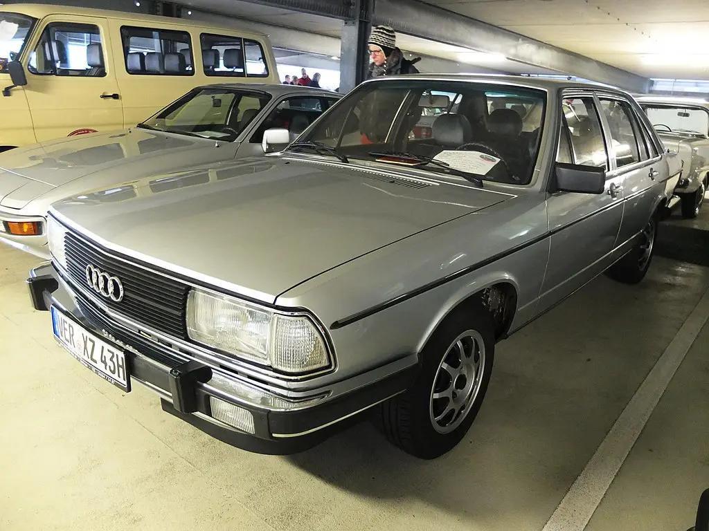 Audi  100 1.6 CL 1