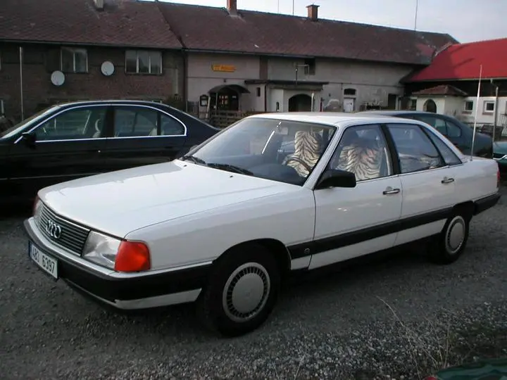 Audi  100 1.8 3